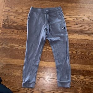 Men’s small Nike joggers - cozy with pockets